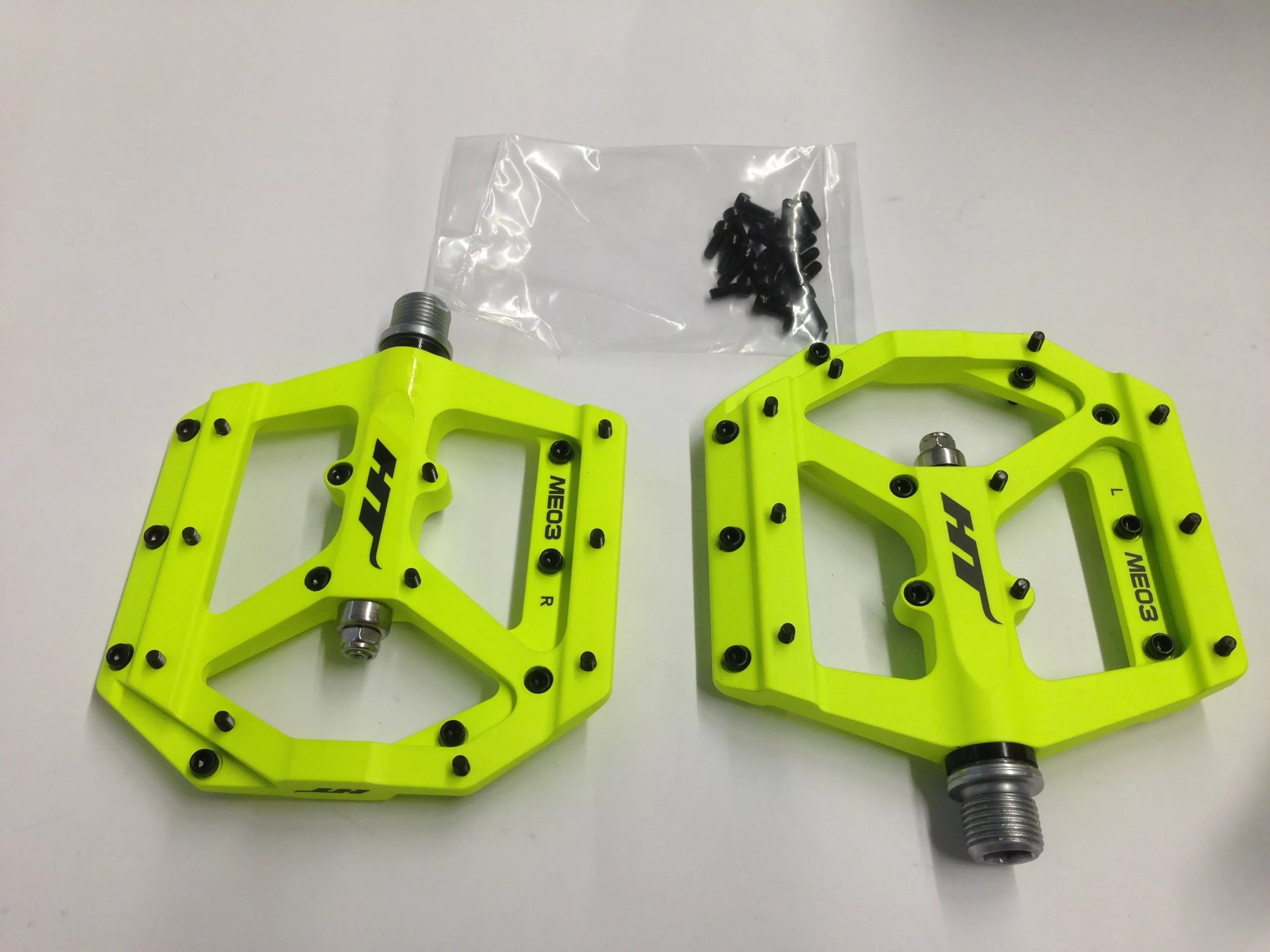HT ME03 Evo Neon Yellow Pedal – Bild 2