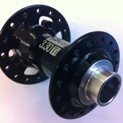 STAN'S Stan`s NoTubes ZTR 3.30Ti 15mm 6 Loch Nabe Vorne